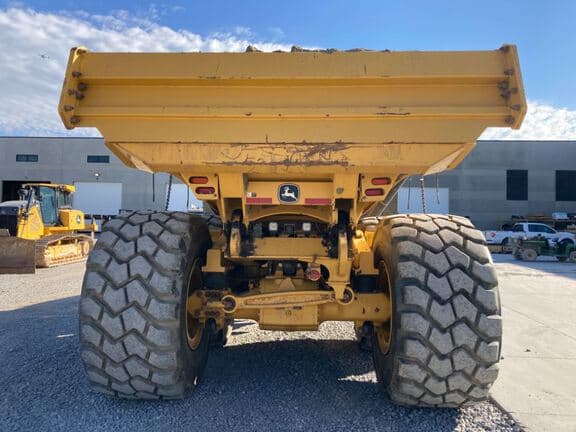 Image of John Deere 410E II equipment image 3