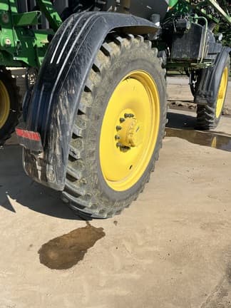 Image of John Deere 410R equipment image 4