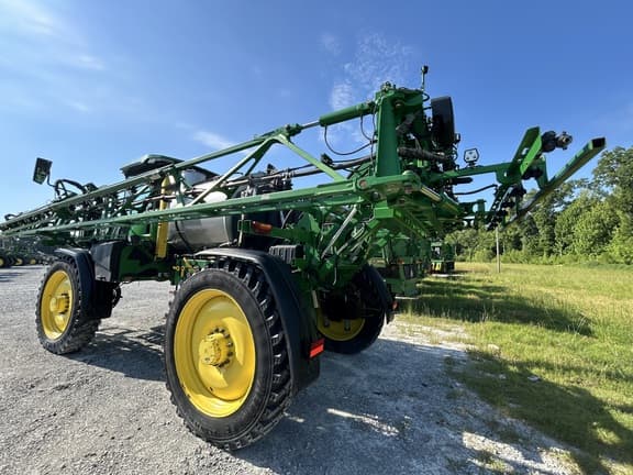 Image of John Deere 410R equipment image 4