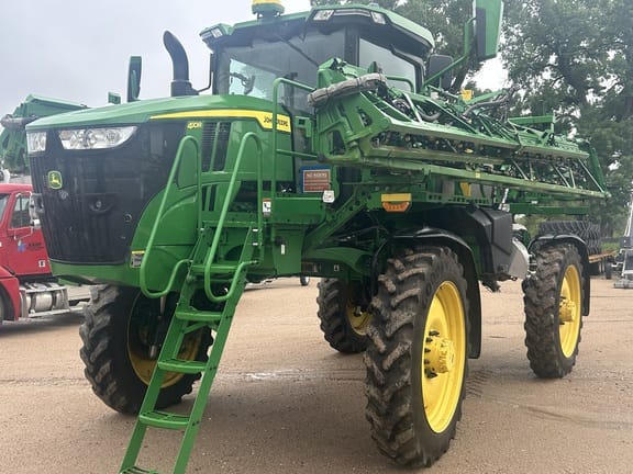2022 John Deere 410R Equipment Image0