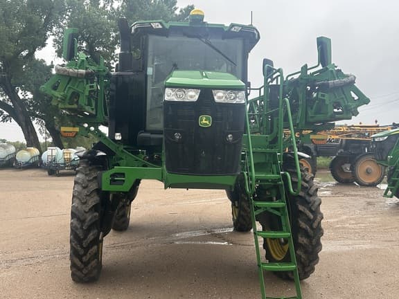 Image of John Deere 410R equipment image 2