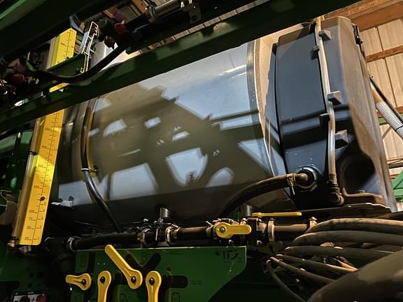 Image of John Deere 410R equipment image 3