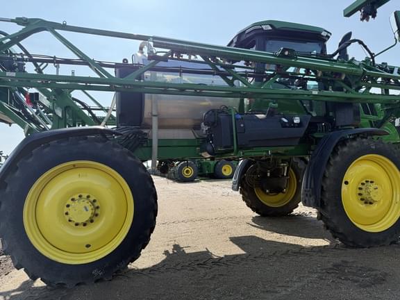Image of John Deere 410R equipment image 1