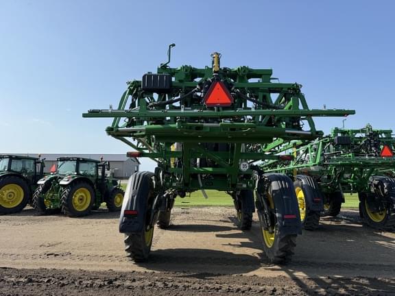 Image of John Deere 410R equipment image 3