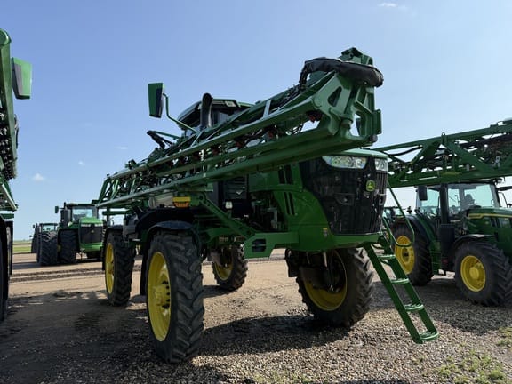 2022 John Deere 410R Equipment Image0
