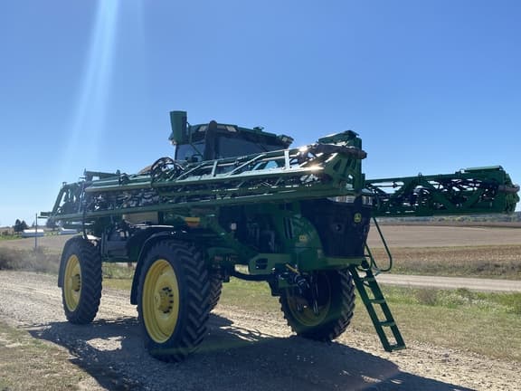 Image of John Deere 410R equipment image 2