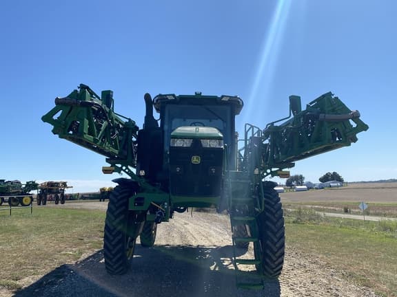 Image of John Deere 410R equipment image 1