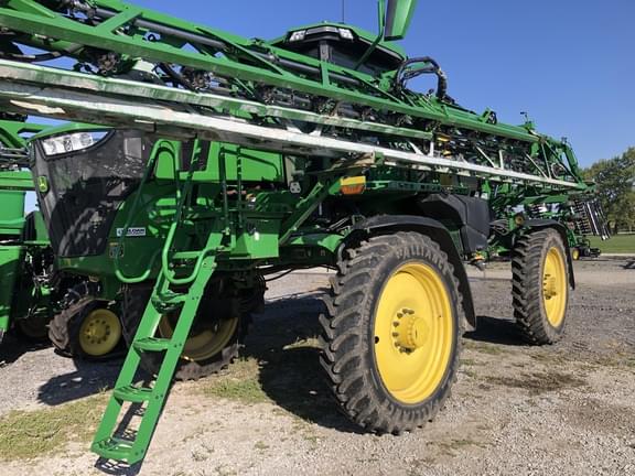 Image of John Deere 410R equipment image 3