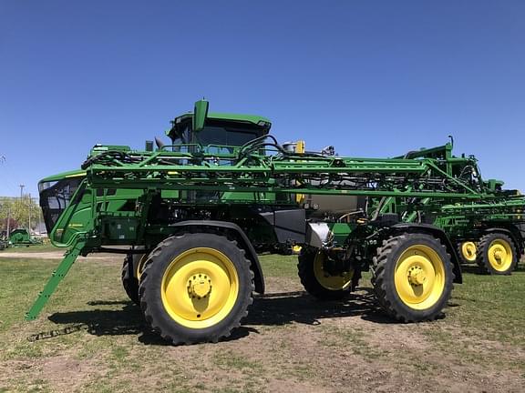 Main image John Deere 410R 1