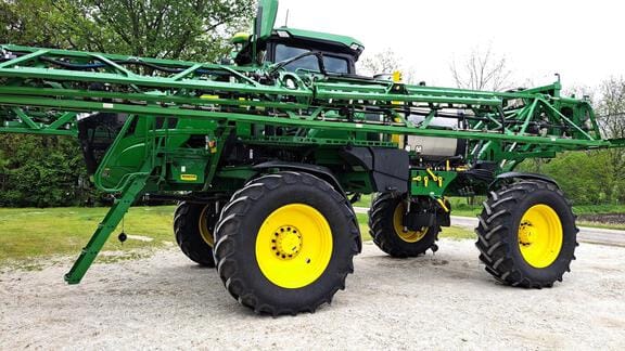 2022 John Deere 410R Equipment Image0