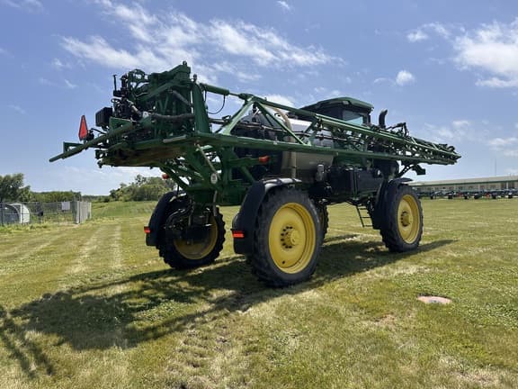 Image of John Deere 410R equipment image 4