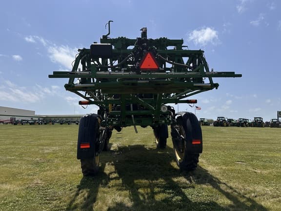Image of John Deere 410R equipment image 3