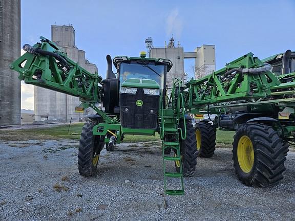 Image of John Deere 410R equipment image 4