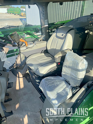 Image of John Deere 410R equipment image 4