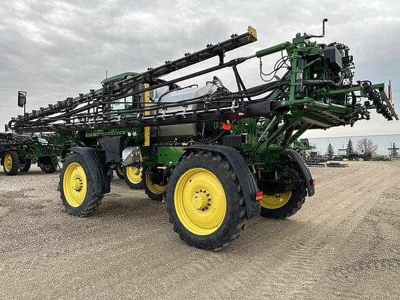 Image of John Deere 410R equipment image 3