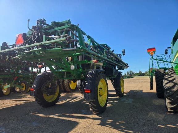 Image of John Deere 410R equipment image 3