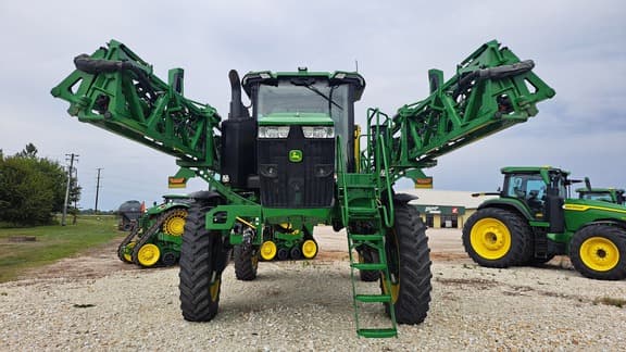 Image of John Deere 410R equipment image 1