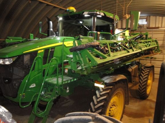 2022 John Deere 410R Equipment Image0