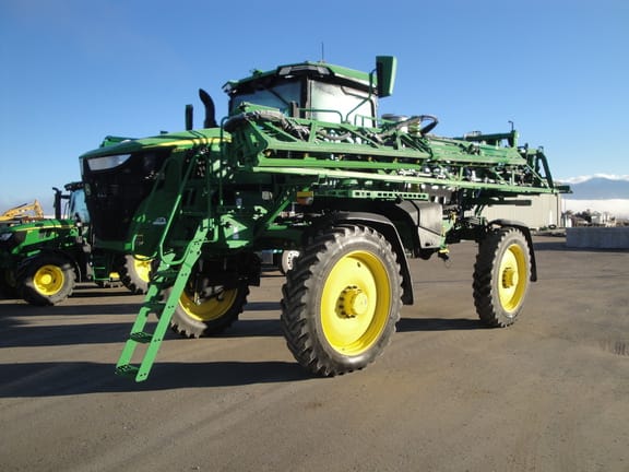 2022 John Deere 410R Equipment Image0