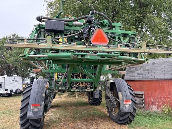 Image of John Deere 410R equipment image 4