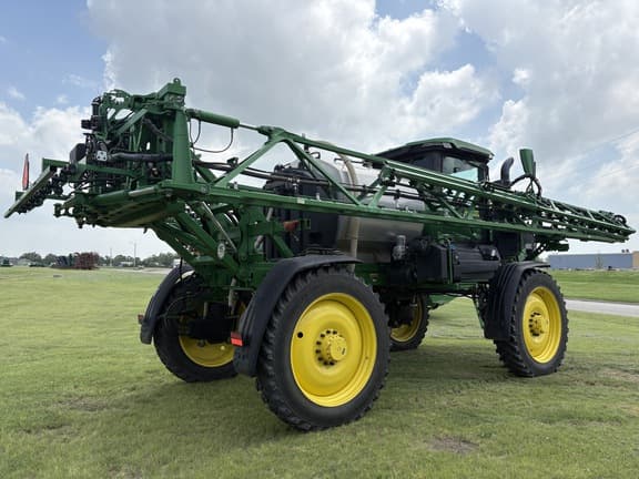 Image of John Deere 410R equipment image 3