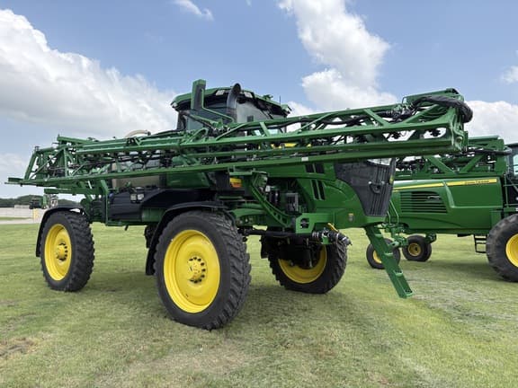 Image of John Deere 410R equipment image 4