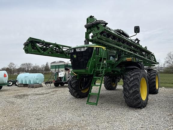 Image of John Deere 410R equipment image 1