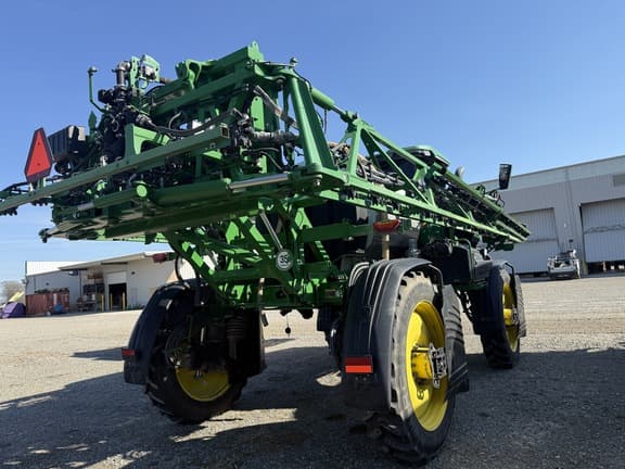 Image of John Deere 410R equipment image 3