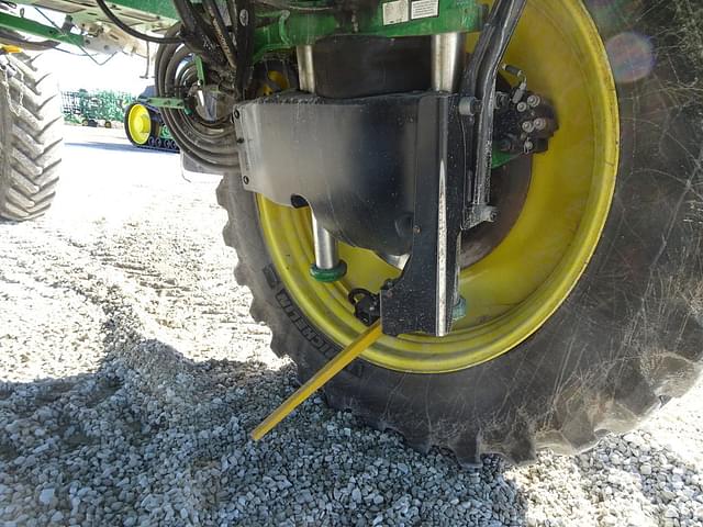 Image of John Deere 410R equipment image 4