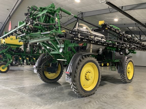 Image of John Deere 410R equipment image 2