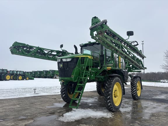 2022 John Deere 410R Equipment Image0