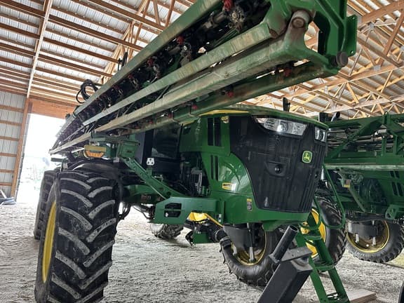 Image of John Deere 410R equipment image 1