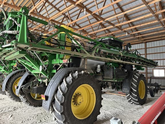 Image of John Deere 410R equipment image 2