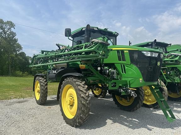 Image of John Deere 410R equipment image 3