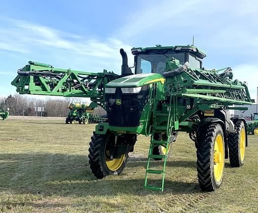 Image of John Deere 410R equipment image 1