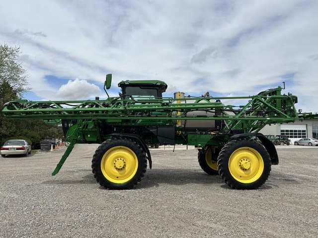 Image of John Deere 410R equipment image 2