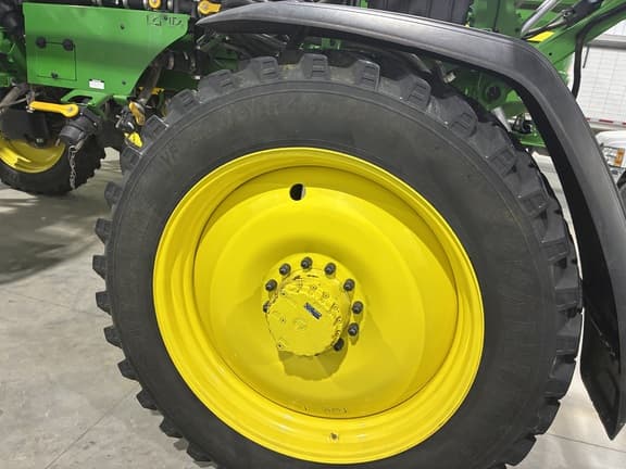 Image of John Deere 410R equipment image 3