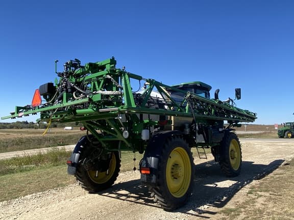 Image of John Deere 410R equipment image 4