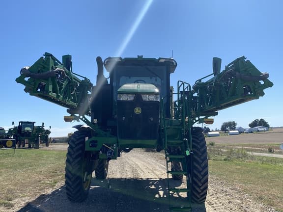 Image of John Deere 410R equipment image 1