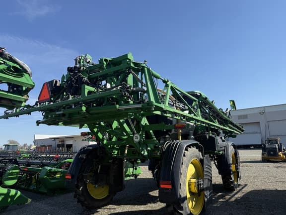 Image of John Deere 410R equipment image 4