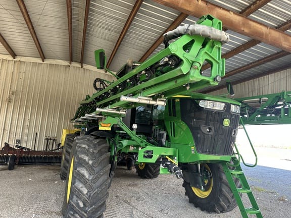 2022 John Deere 410R Equipment Image0