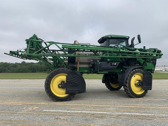 Image of John Deere 410R equipment image 3