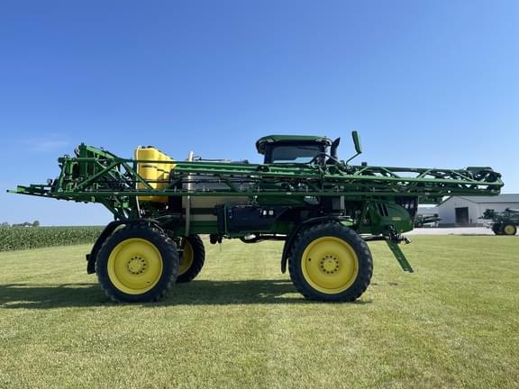 Image of John Deere 410R equipment image 3