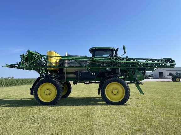 Image of John Deere 410R equipment image 4