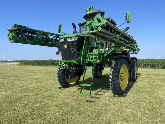 2022 John Deere 410R Equipment Image0