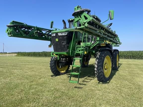 Image of John Deere 410R Primary image