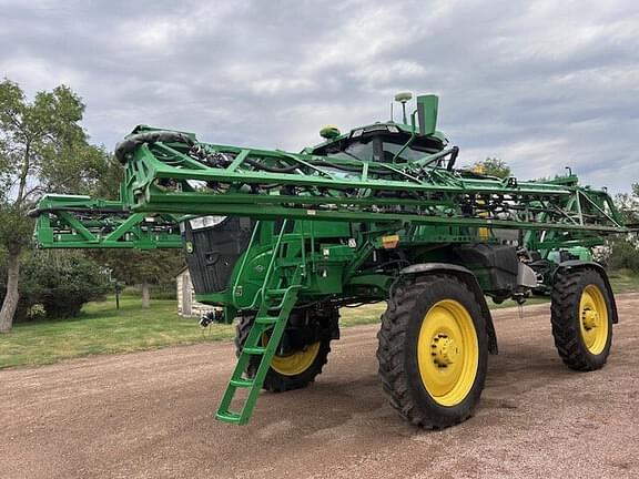 Image of John Deere 410R Primary image