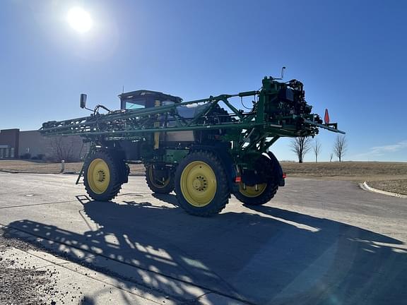 Image of John Deere 410R equipment image 4