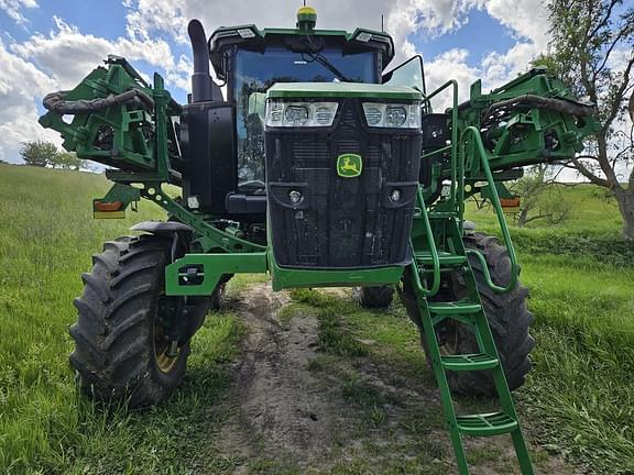 Image of John Deere 410R equipment image 2