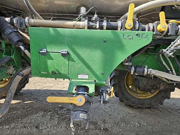 Image of John Deere 410R equipment image 4